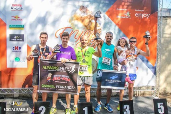 Gilberto Costa Lopes, atleta da Clínica Laboral, vence Enjoy Run 10km -  Espaço Laboral